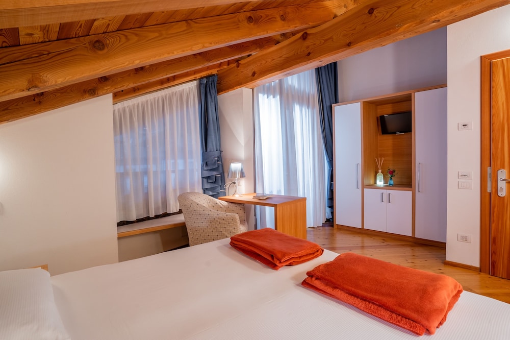 albergo palazzo lodron bertelli