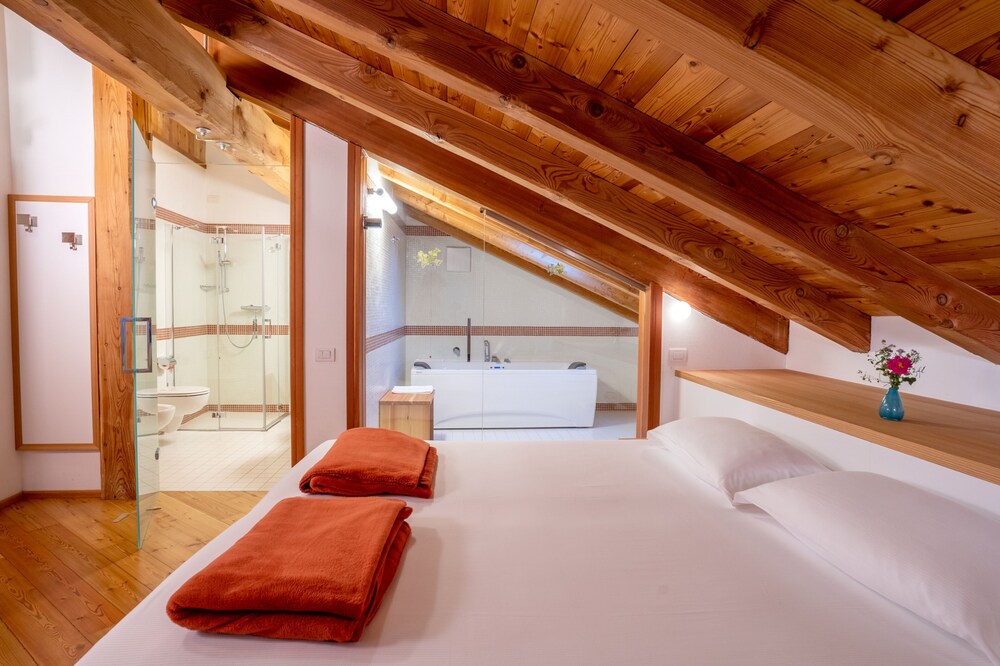 albergo palazzo lodron bertelli