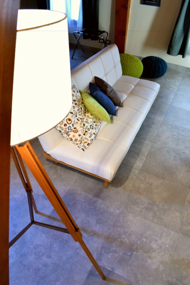 cento tari guest house