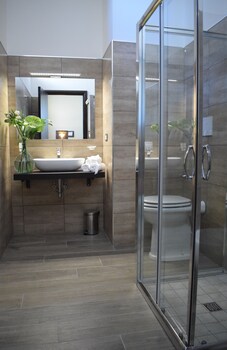 cento tari guest house