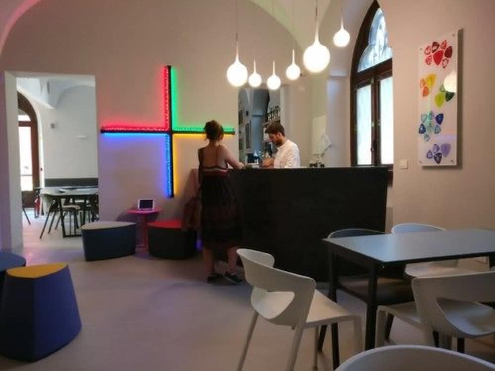 babila hostel and bistrot