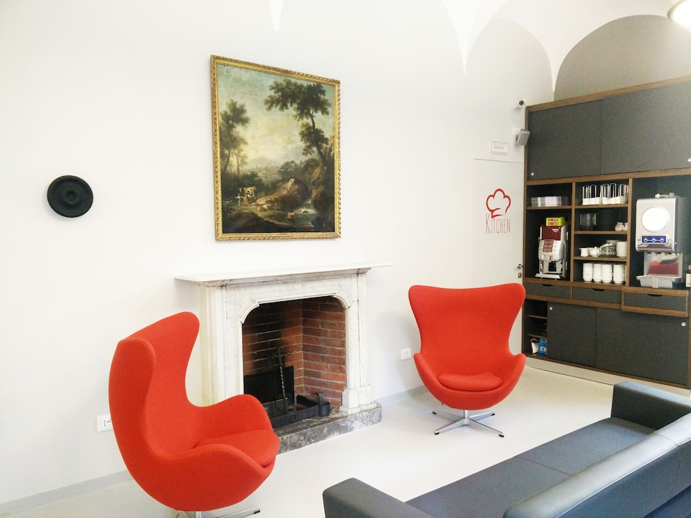 babila hostel and bistrot