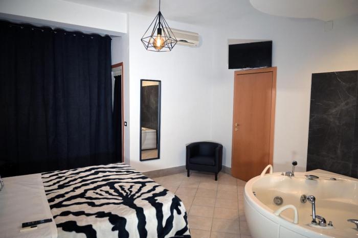 thaire hotel