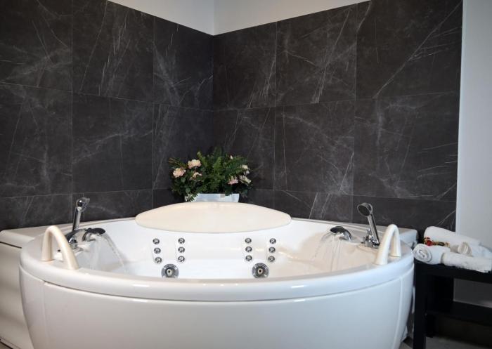 thaire hotel