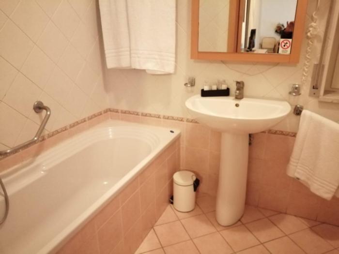 thaire hotel