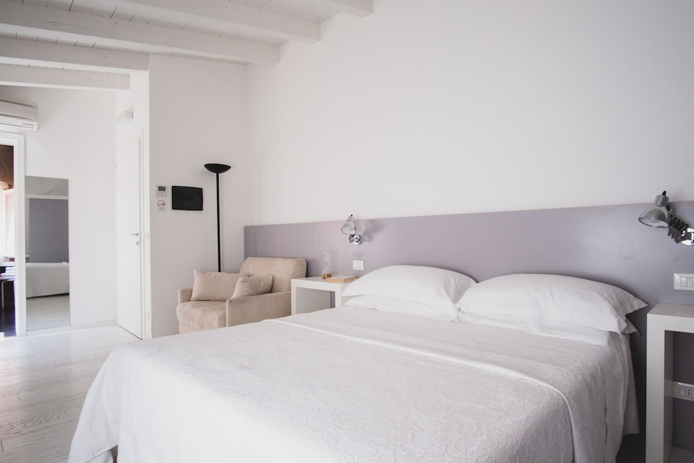 casa fola city centre rooms