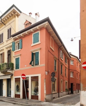 Casa Fola - City Centre Rooms,Veneto>>San Zeno,3 star