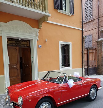 Vittorioveneto25,Near Modena Cathedral,3 star