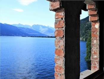 villa marina como lake