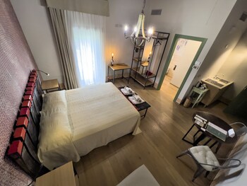 relais cocci grifoni panoramic wine resort