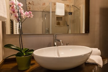 almapetra trulli resort