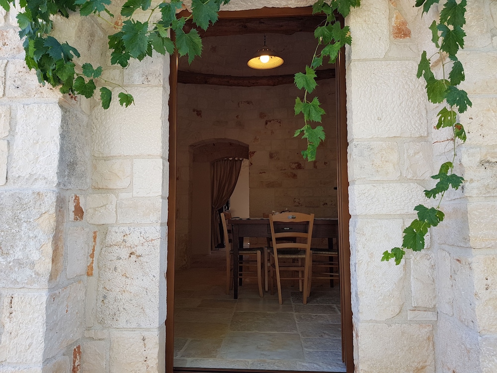 almapetra trulli resort