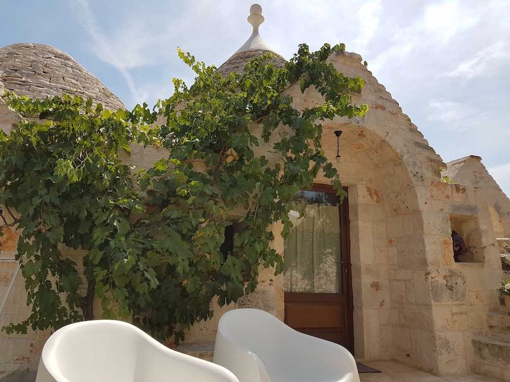 almapetra trulli resort