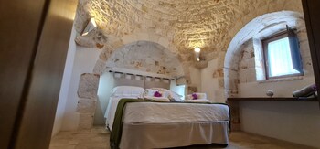 almapetra trulli resort
