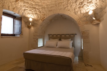 almapetra trulli resort