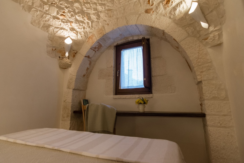 almapetra trulli resort