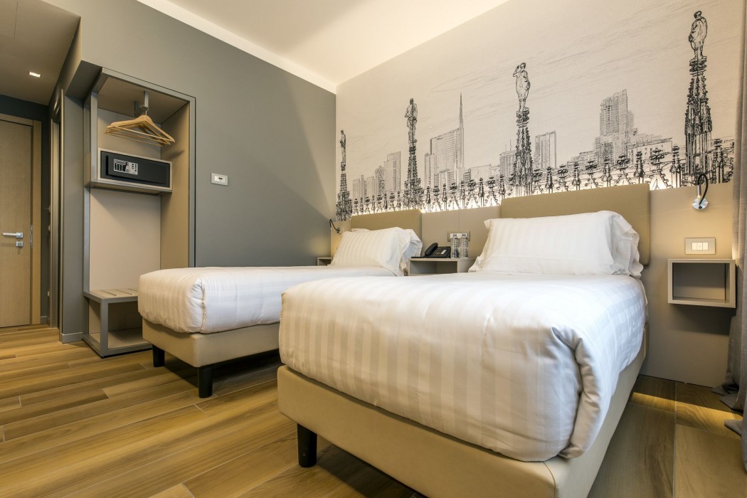 43 station hotel