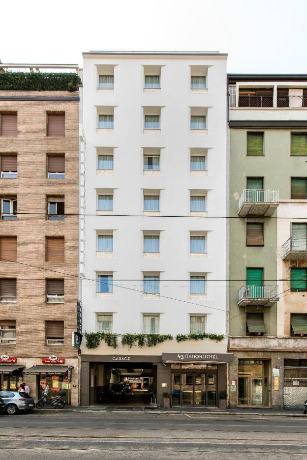 43 station hotel