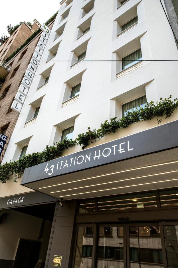 43 station hotel