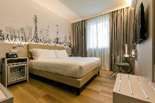 43 station hotel