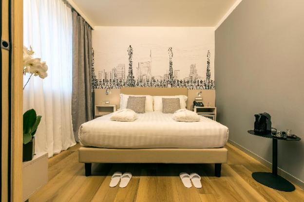 43 station hotel