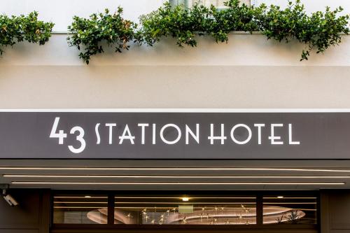 43 station hotel
