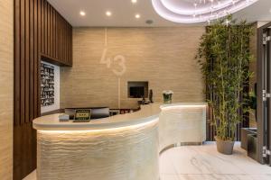43 station hotel