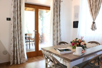 lazy bee camping village