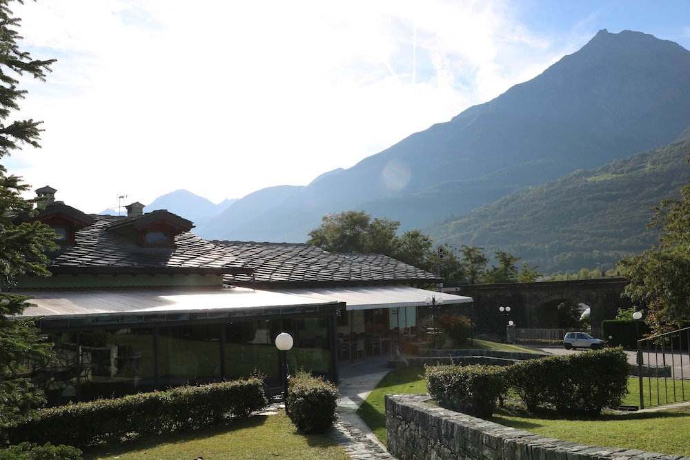 lazy bee camping village