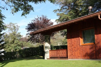 lazy bee camping village