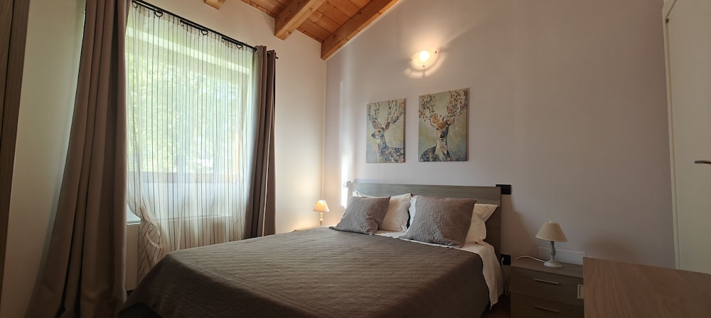 lazy bee camping village