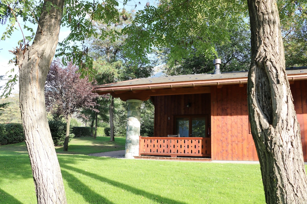 lazy bee camping village