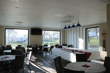 lazy bee camping village