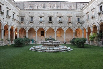 Abbazia Santa Maria Del Bosco,Corleone>>Contessa Entellina,3 star