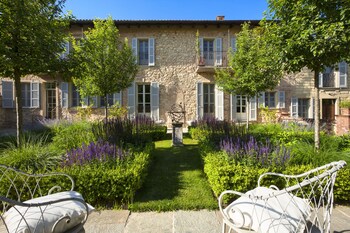 Relais Di Tenuta Santa Caterina,In Grazzano Badoglio,4 star