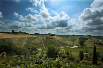 Relais Di Tenuta Santa Caterina,In Grazzano Badoglio,4 star
