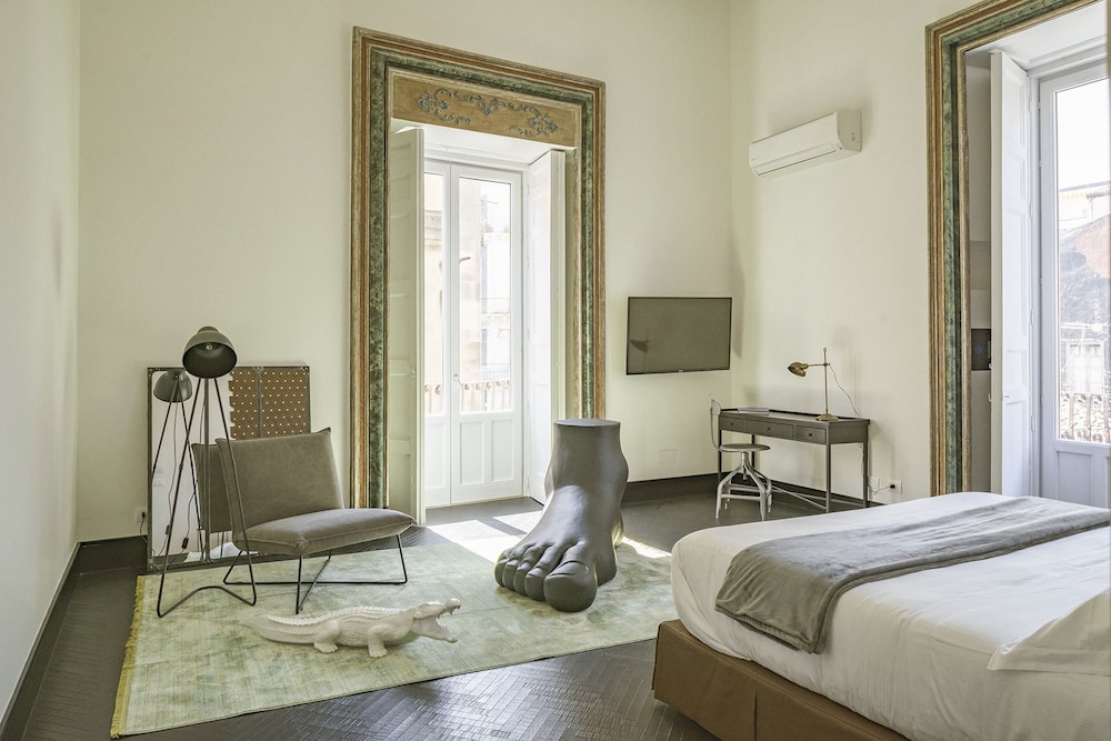 Asmundo Di Gisira,Catania>>Castiglione Di Sicilia,4 star
