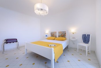 Vista D'amalfi,Amalfi Coast>>Amalfi,3 star