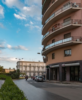Photoguest,Castiglione Di Sicilia>>Avola,3 star