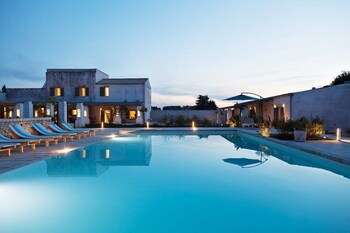 Masseria Borgo Sentinella,Brindisi>>Andria,4 star