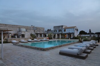 Masseria Borgo Sentinella,Brindisi>>Andria,4 star