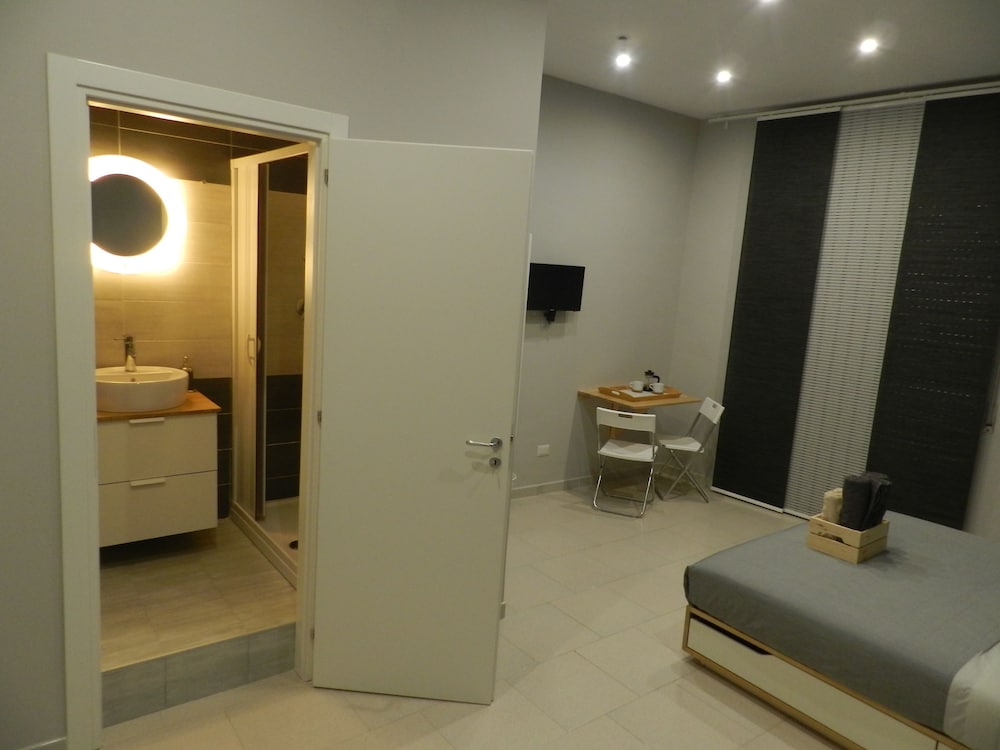 mola rooms
