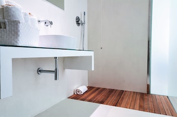 vittoria design hotel di luce hotels