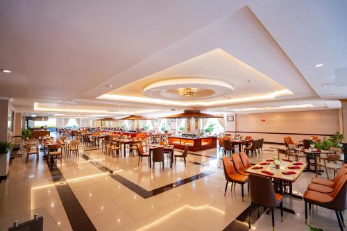 van phat riverside hotel