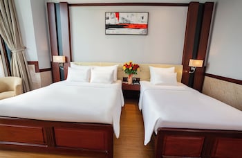 van phat riverside hotel