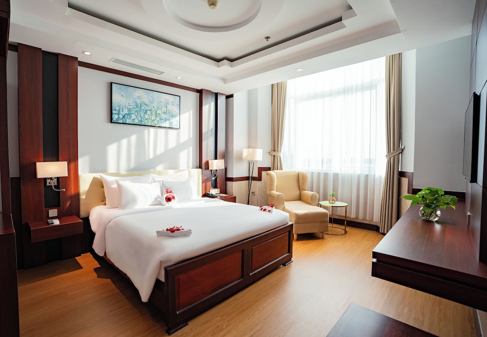 van phat riverside hotel