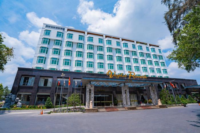 van phat riverside hotel