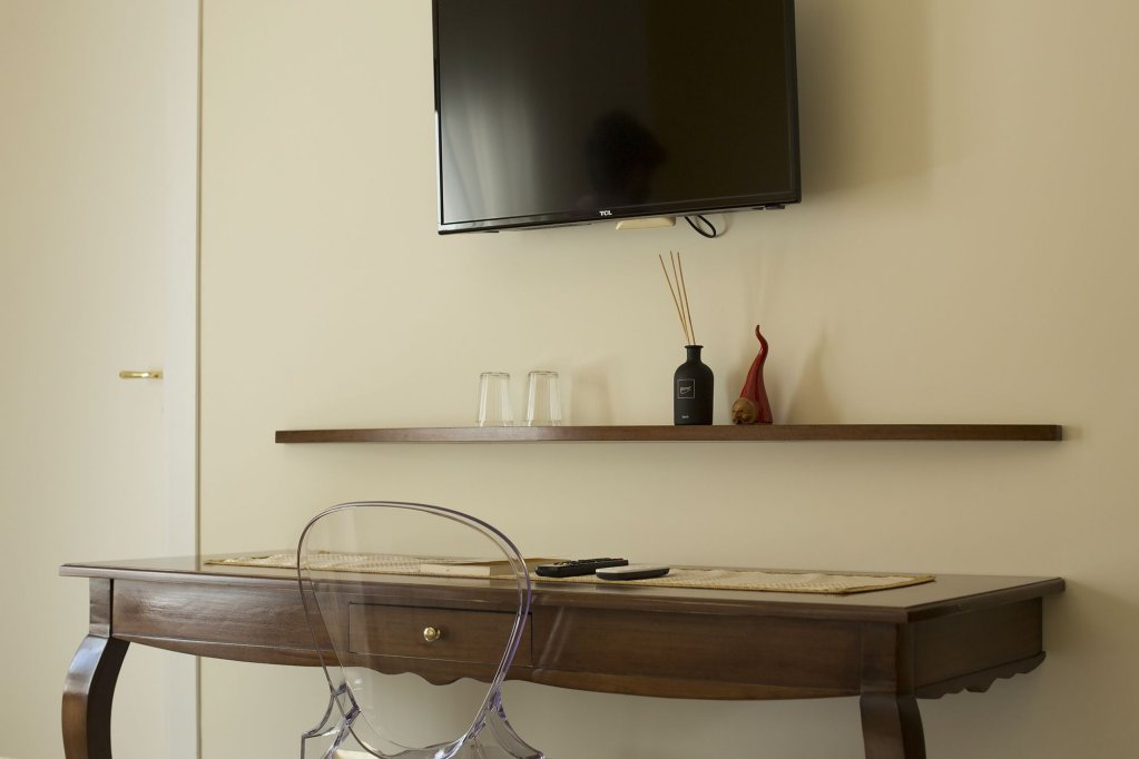 Neapolitantrips Hotel,Naples>>Campania,3 star