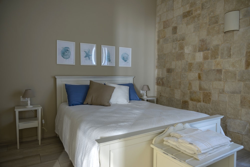 torrelama room breakfast