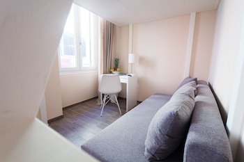 emily rooms